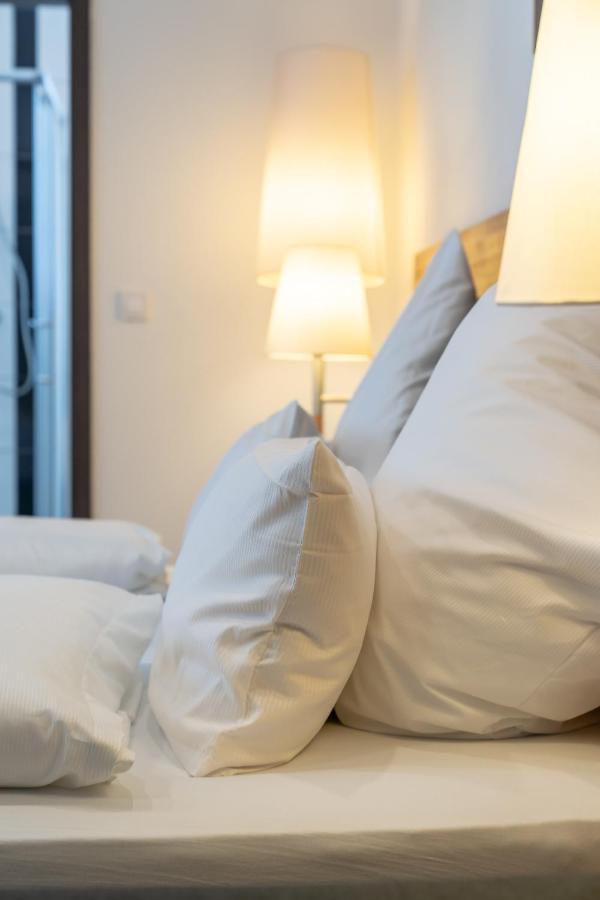Hotel In Laisen ロイトリンゲン エクステリア 写真