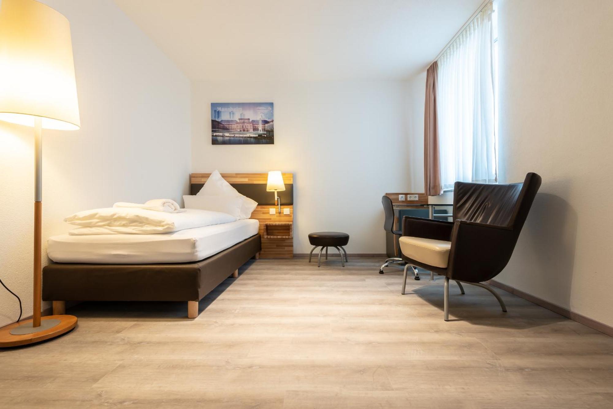 Hotel In Laisen ロイトリンゲン 部屋 写真