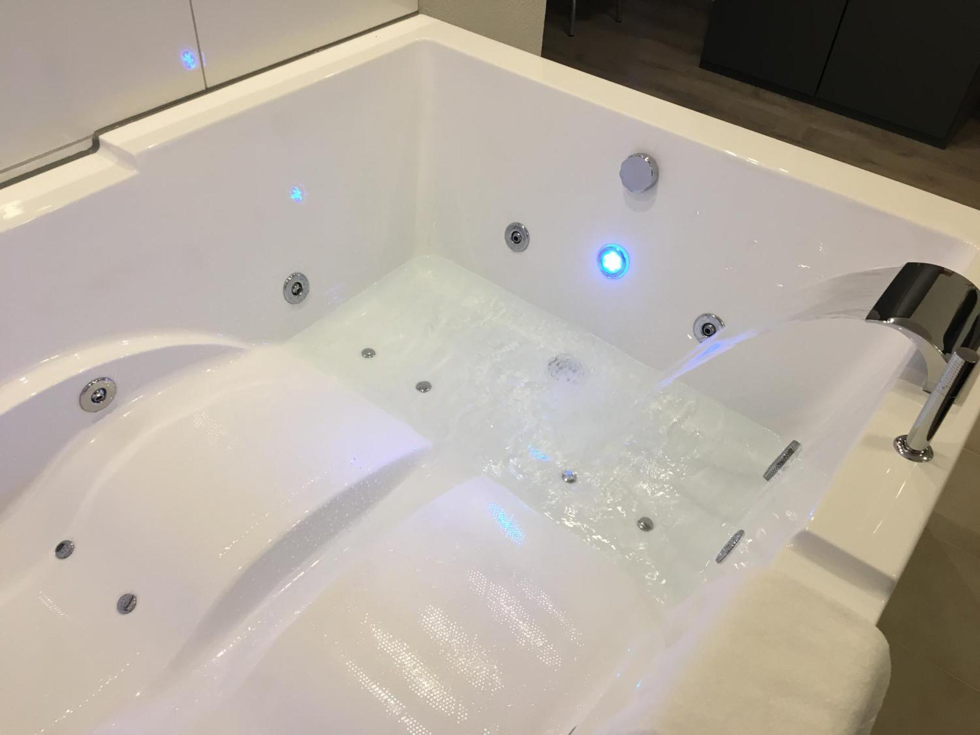 Hotel In Laisen ロイトリンゲン 部屋 写真