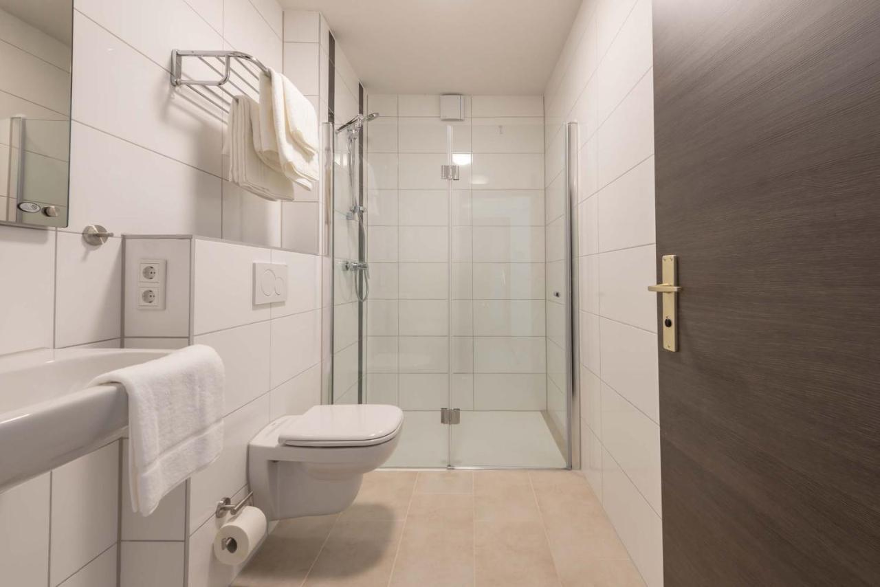 Hotel In Laisen ロイトリンゲン エクステリア 写真